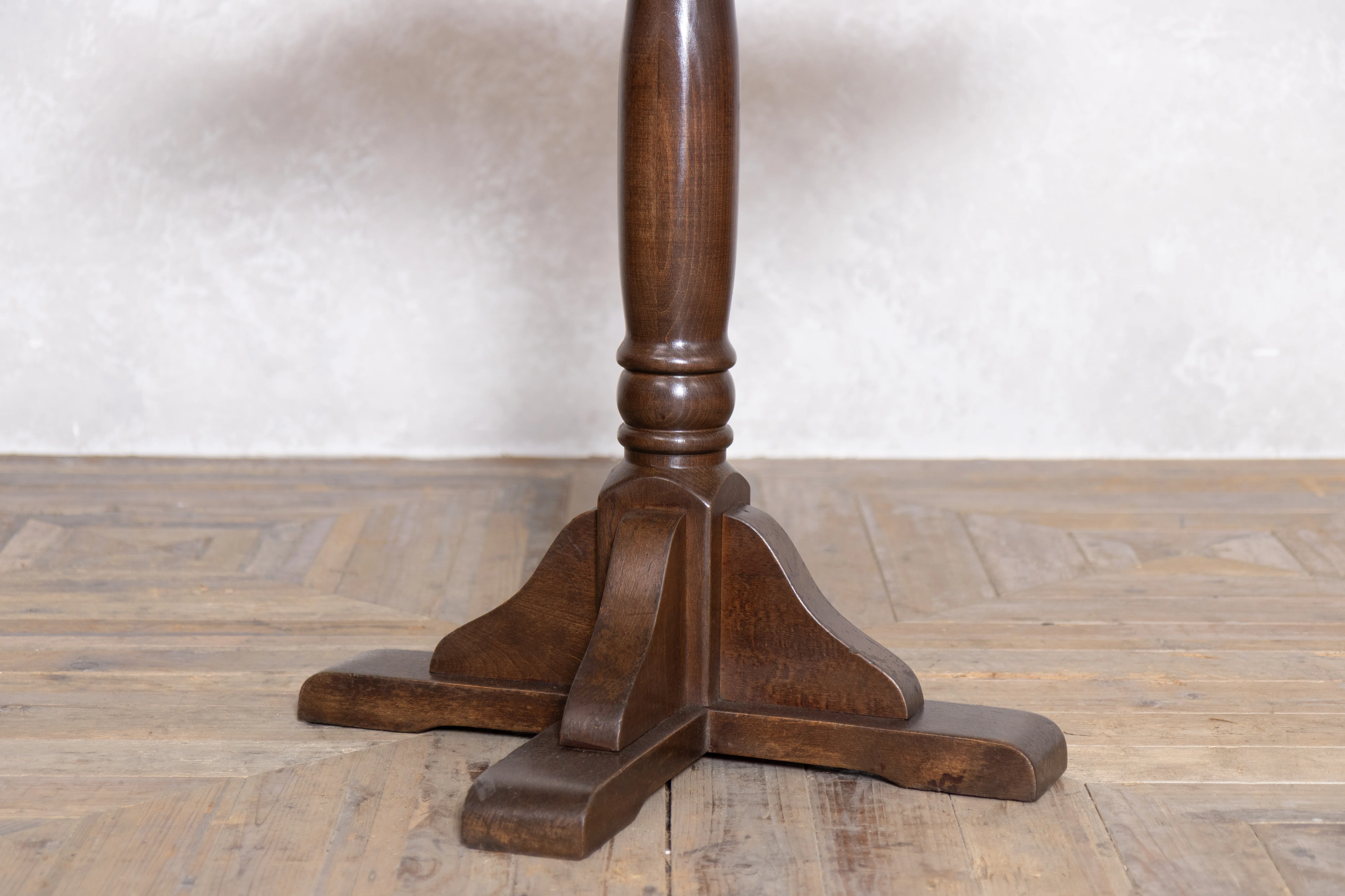 Wooden Bar and Pub Tables with Classic Designs - Style J - Image 5
