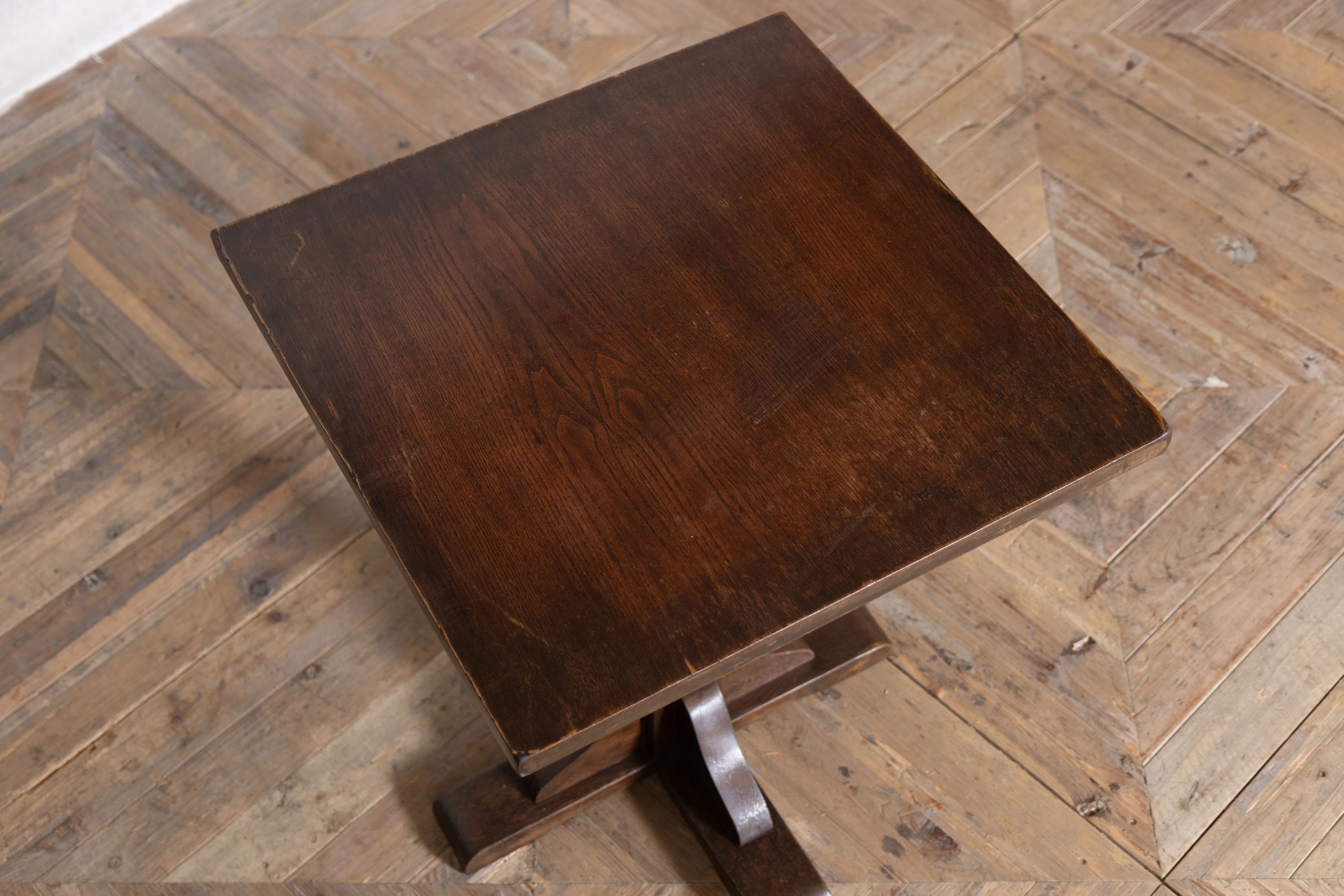 Wooden Bar and Pub Tables with Classic Designs - Style J - Image 7