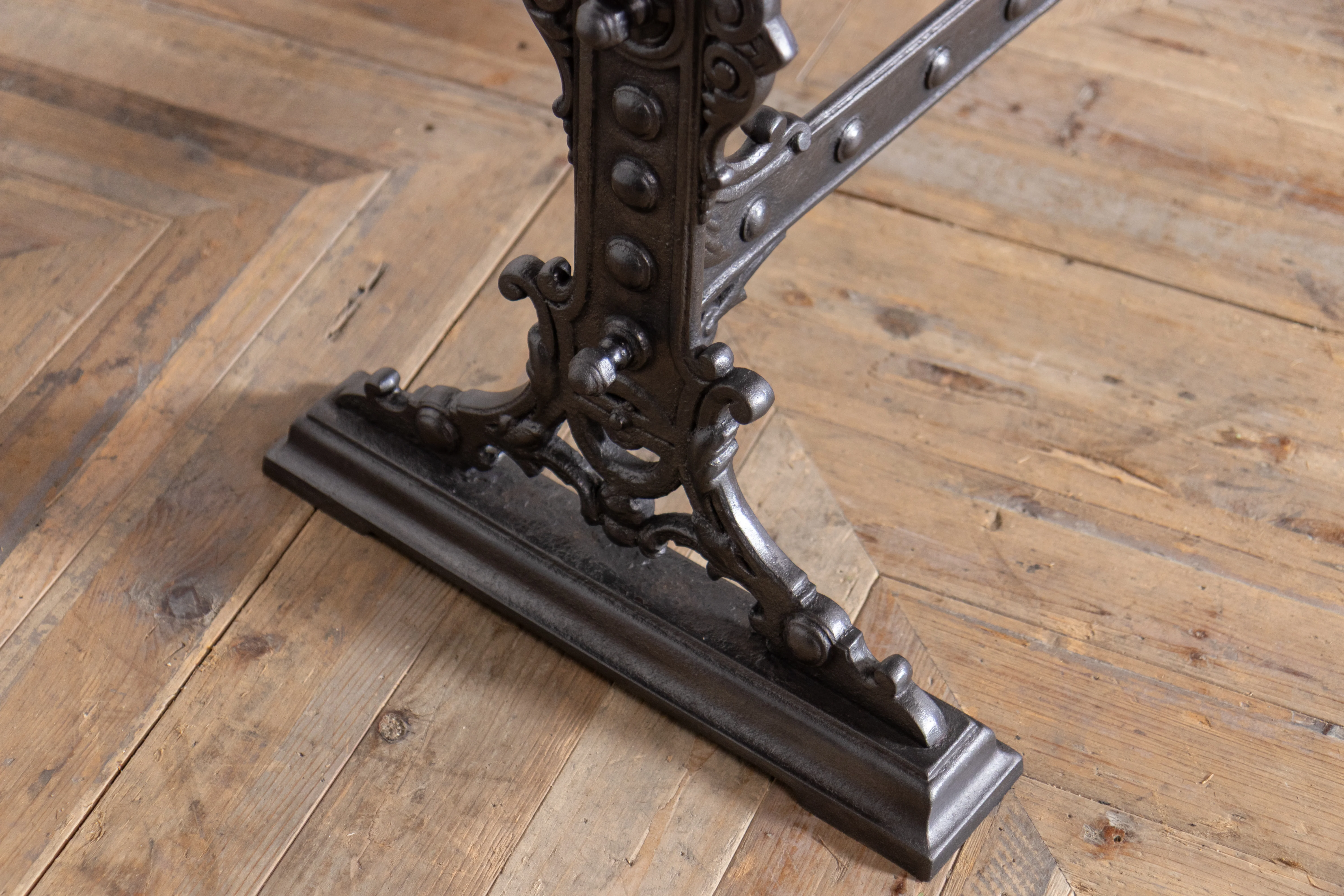 Wooden Bar and Pub Tables with Classic Designs - Image 24